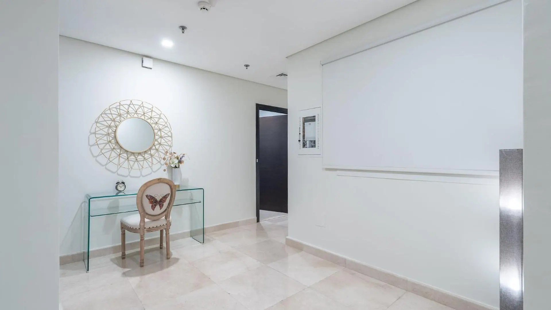 Prestigious 3-Bedroom Apartment With Easy Access In Downtown Dubái
