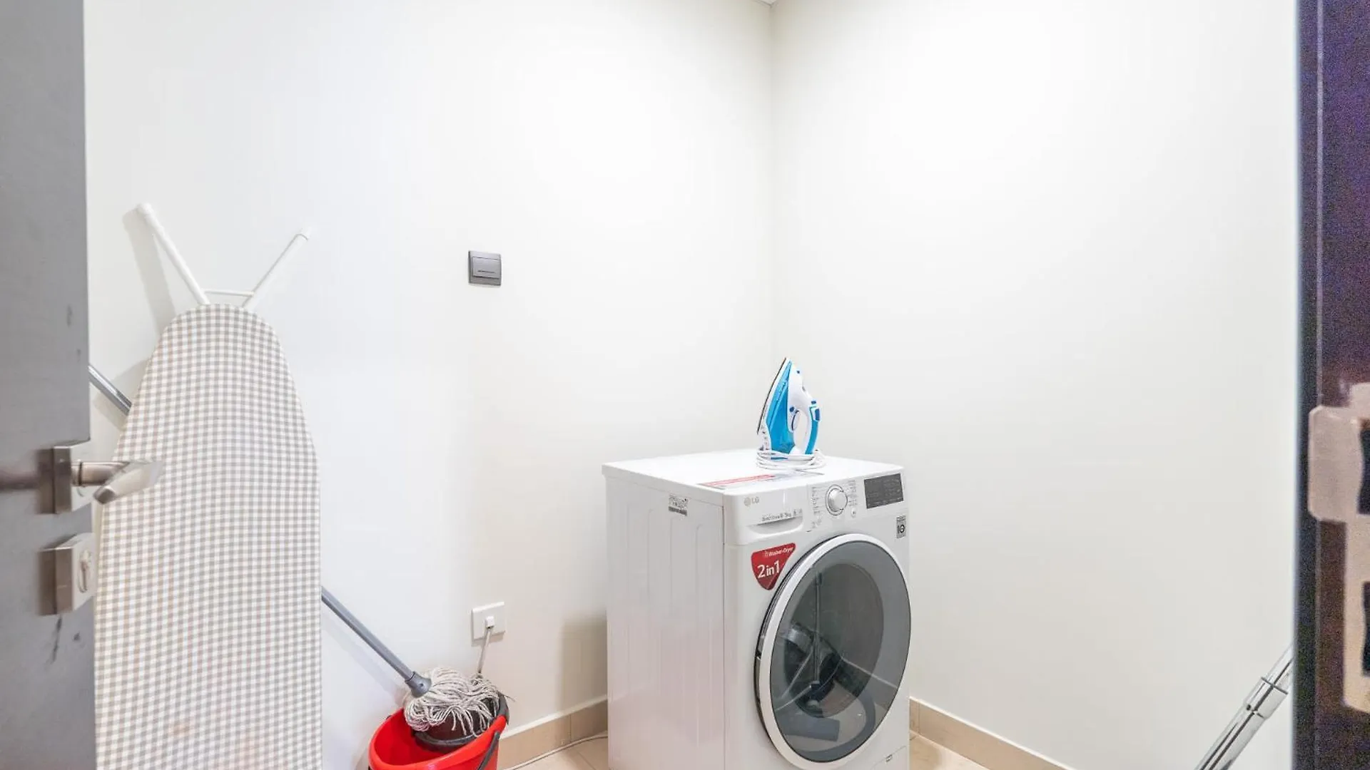 Prestigious 3-Bedroom Apartment With Easy Access In Downtown Dubái