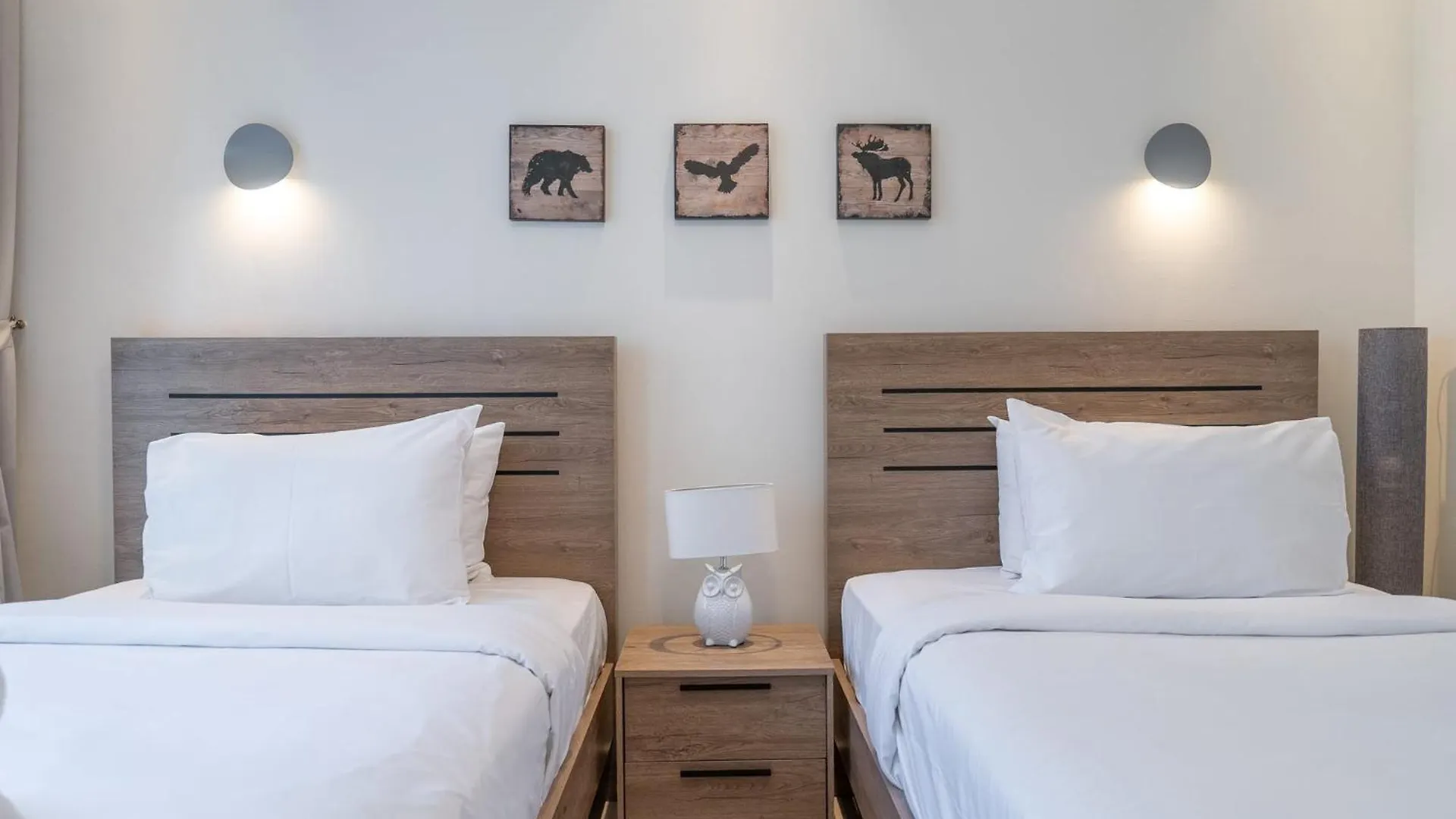 Prestigious 3-Bedroom Apartment With Easy Access In Downtown Dubái 0*,  Emiratos Árabes Unidos