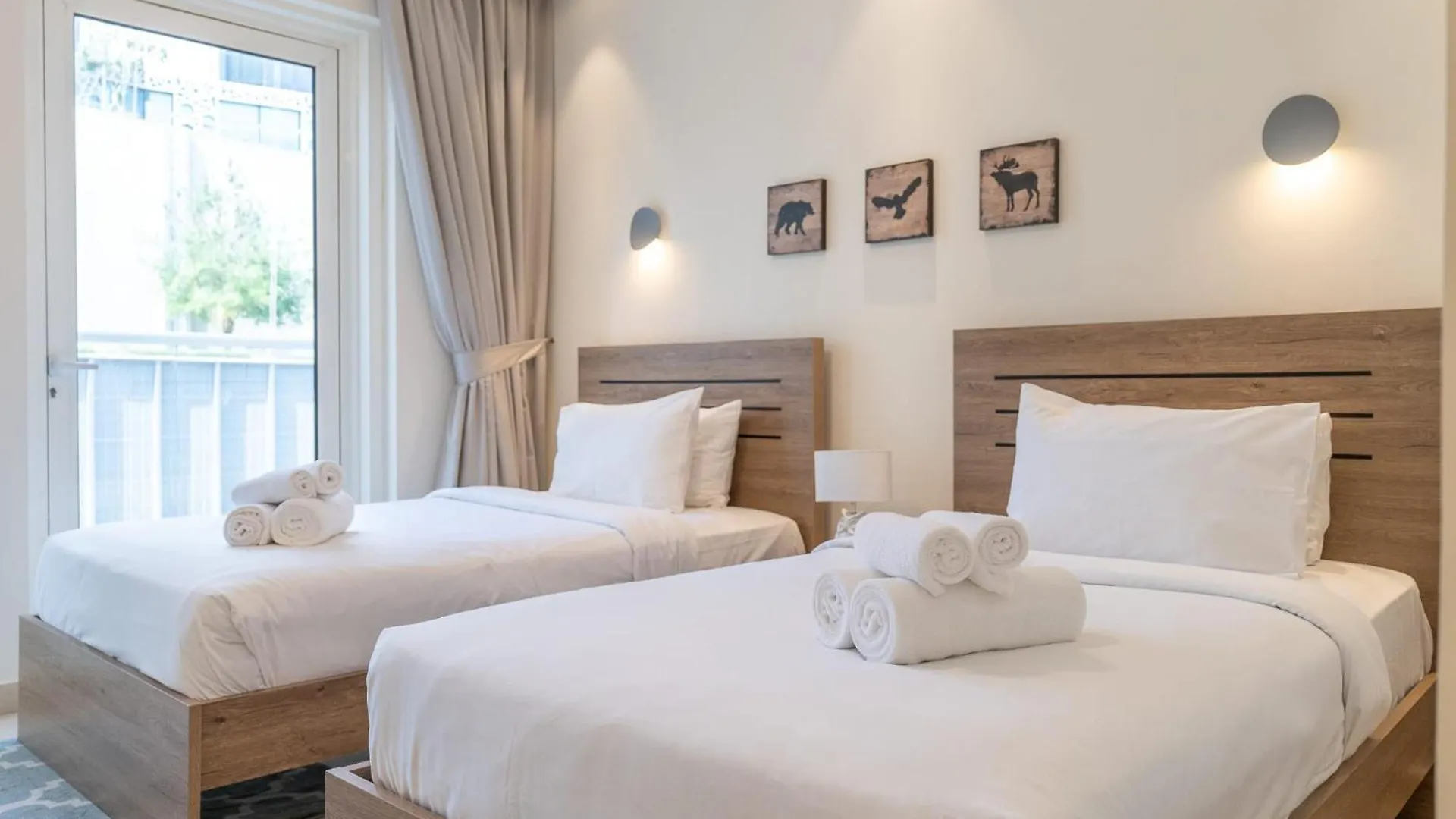 Prestigious 3-Bedroom Apartment With Easy Access In Downtown Dubái