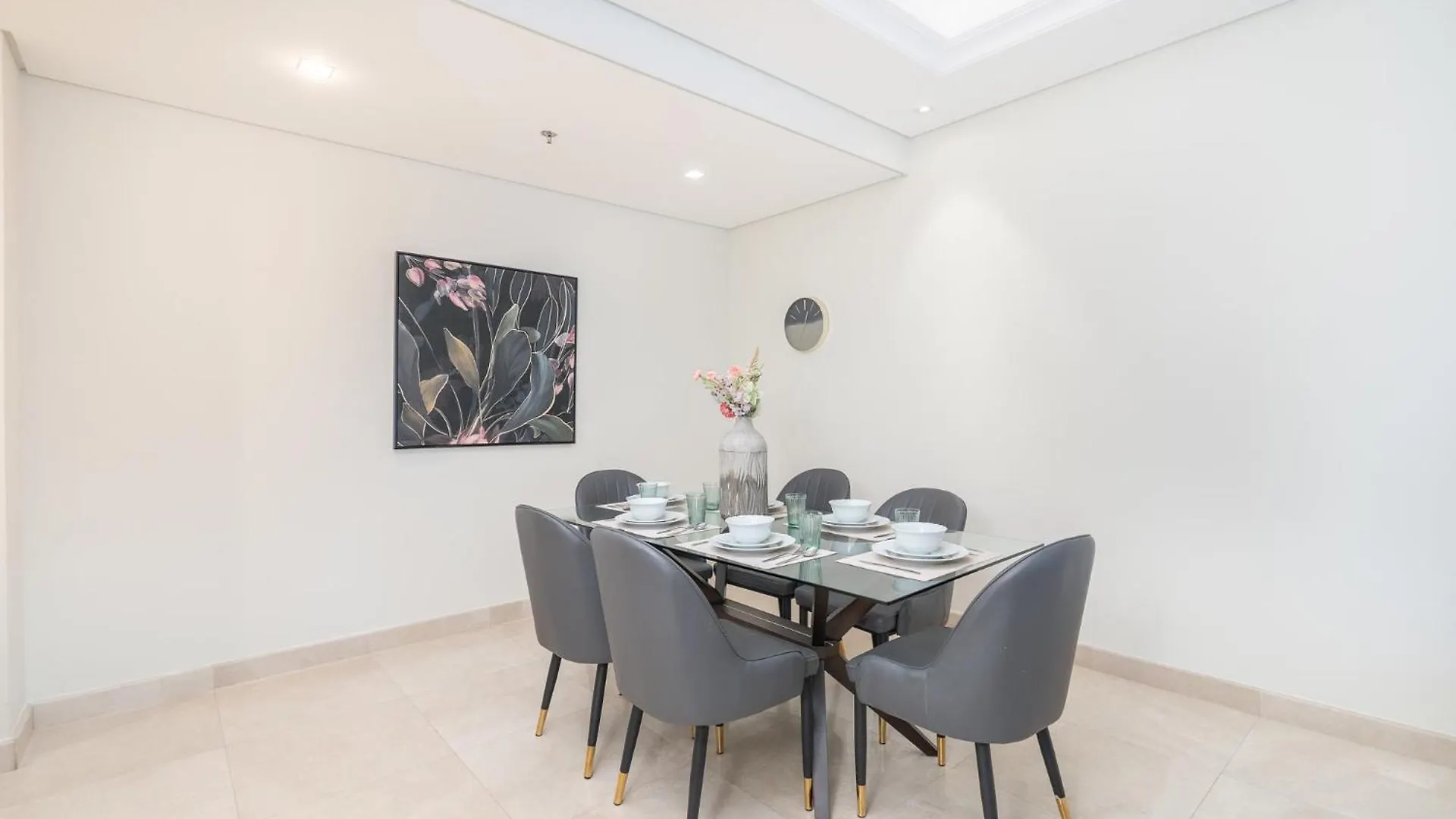 Prestigious 3-Bedroom Apartment With Easy Access In Downtown Dubai United Arab Emirates